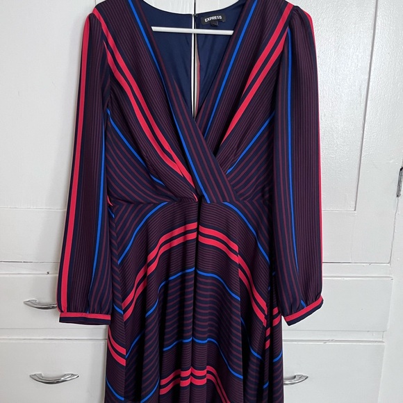 Express Long Sleeve Cocktail Dress Large - Picture 1 of 5